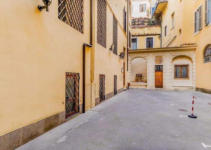 - Pietra Appartement Rome